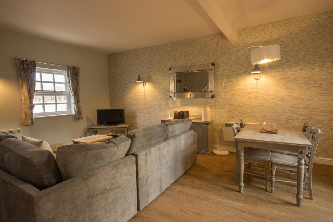 Eyam Cottage - Darwin Lake Holiday Village 매틀록 외부 사진